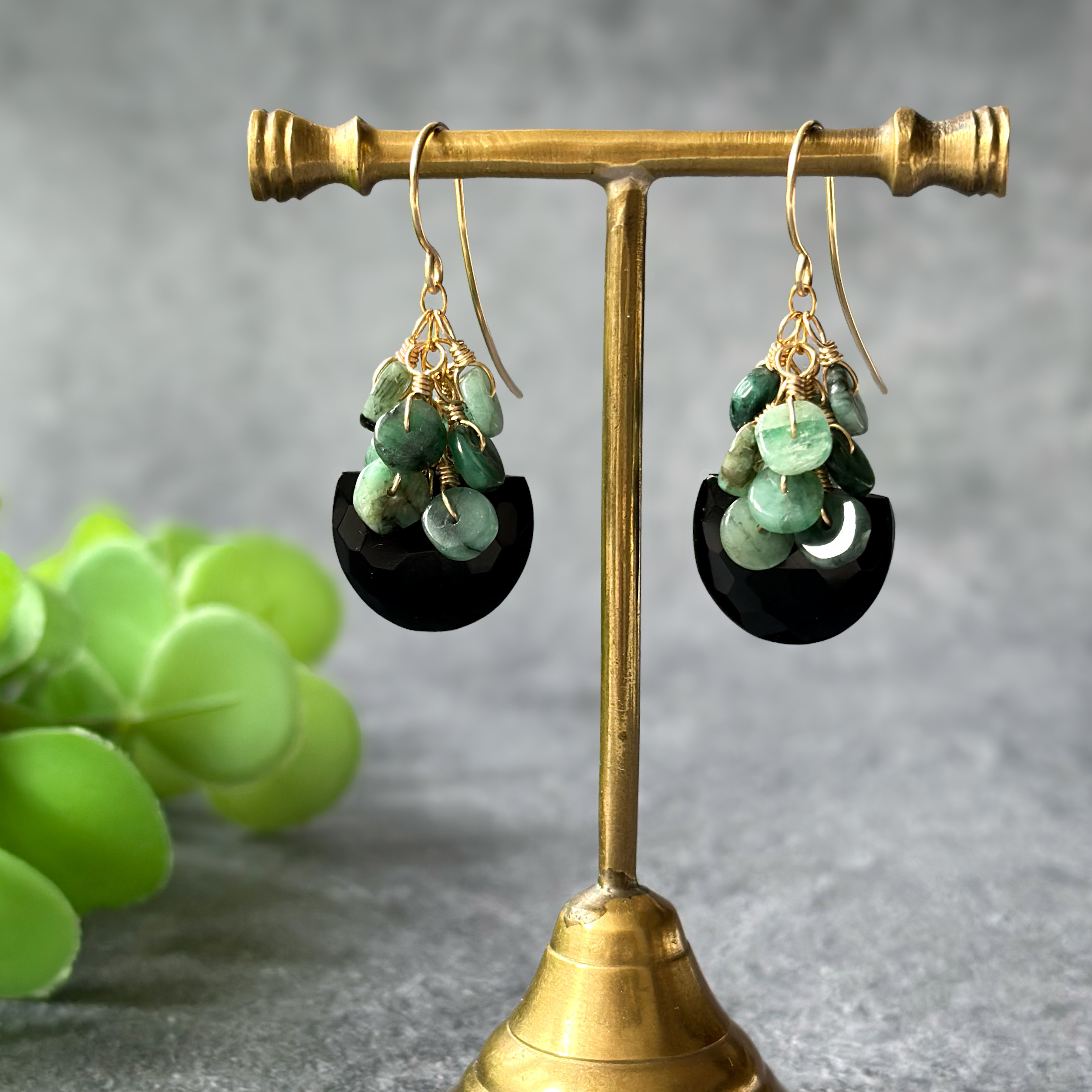 ブラックオニキスとエメラルドのサークルピアス*14kgf／イヤリング*天然石