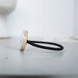 TH-101 復古珍珠美諾瓷器瓷磚髮圈 [皮革飾面背面] 第4張的照片