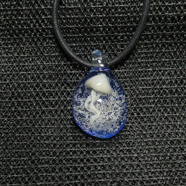 海月　NO.443（ガラス、トンボ玉、一点物、伝統工芸、海、ネックレス）
