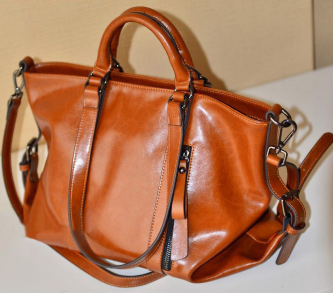 ハンドバッグ レディース 斜めがけ 軽量 大容量 通勤バッグ トートバッグ 大きめ 仕切り付き 合皮 おしゃれ 上品