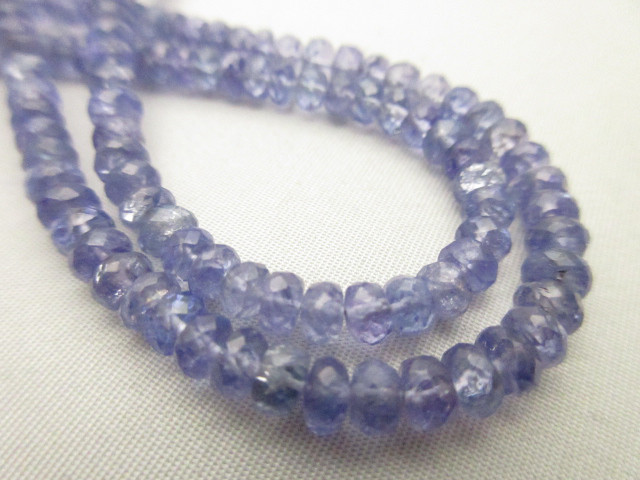 【AAA】/【タンザナイト】/【ボタンカット】/玉size(約4㎜×約2.5㎜)/玉数(147玉)/1555k41