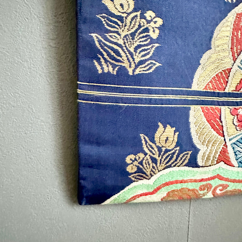 帯のタペストリー ヴィンテージ 青に咲く花 テーブルランナー使用可 和