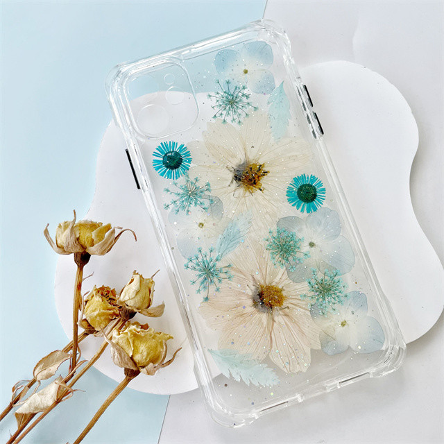 四隅にショルダーホール付き、紫陽花（あじさい）押し花スマホケース、iPhone全機種対応、手帳型、iPhone17