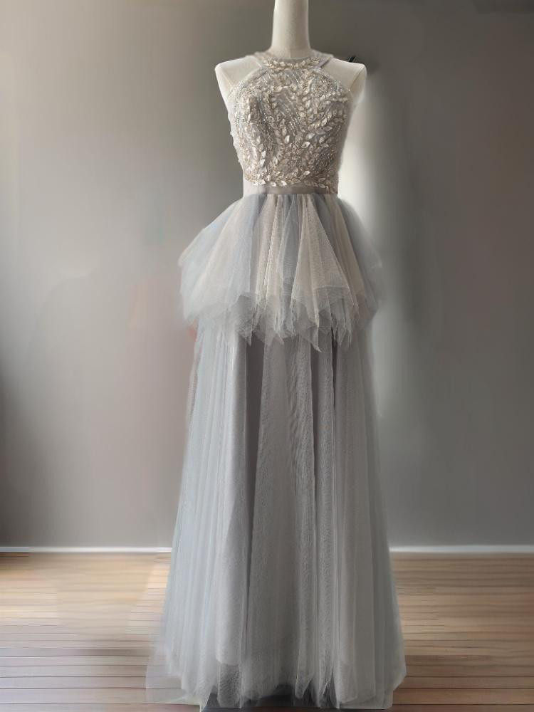 豪華 ホルターネックキラキラ カラードレス美しい腰のライン 灰色 ふんわり フリル ビジュードレ花嫁 ✨ 結婚式