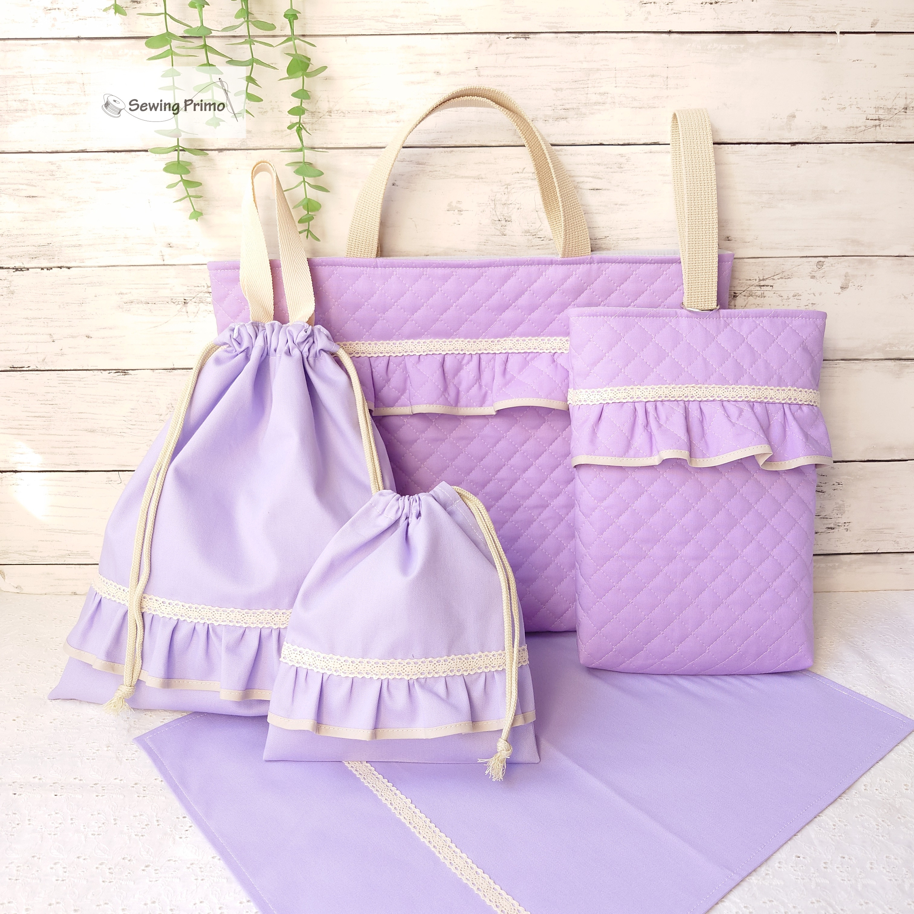 ベージュパイピング　フリルがかわいいレッスンバッグ·上履き袋·体育着袋·給食袋·ランチョンマット　5点セット