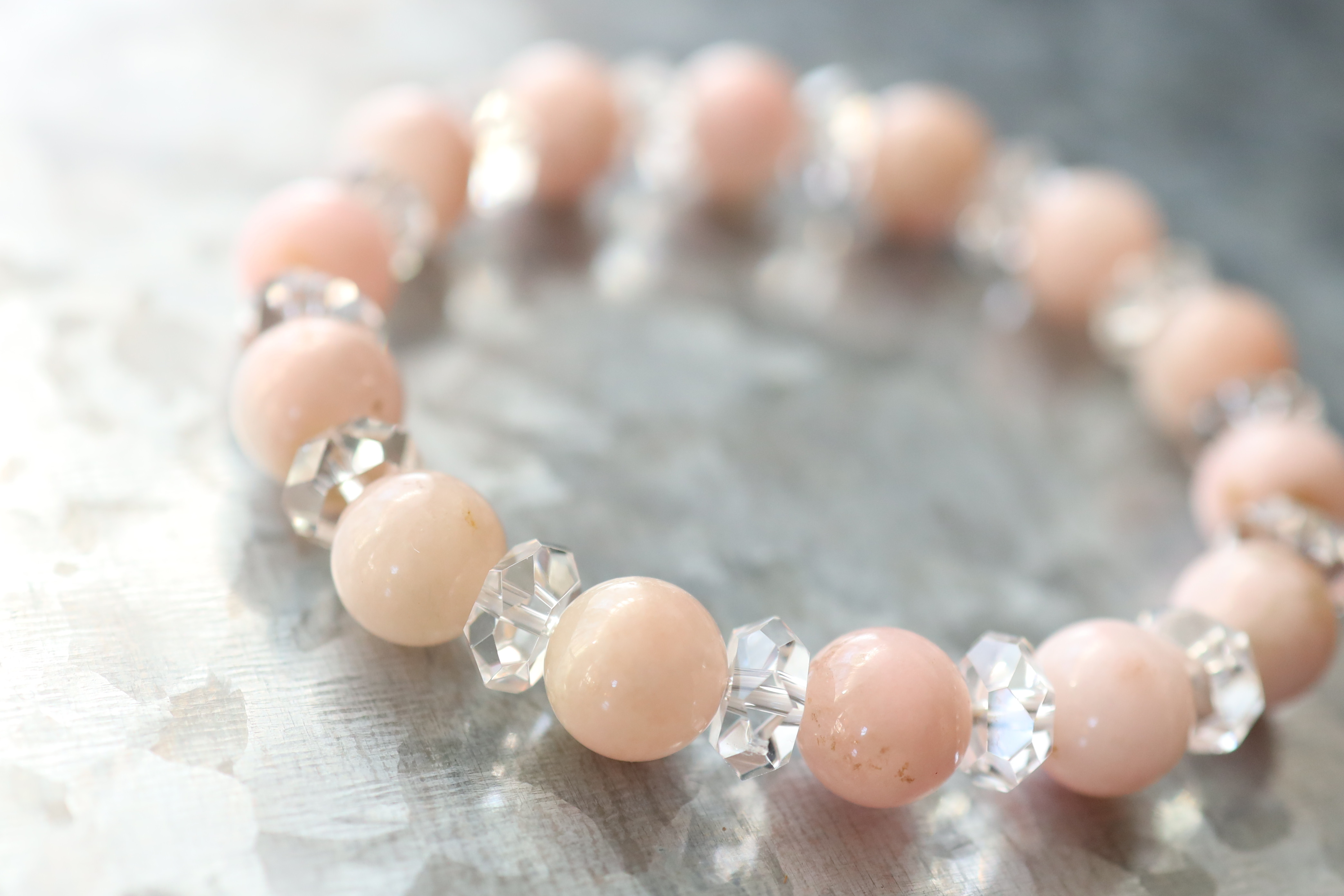 …☆スーパープレミアムブレス☆…☆ピンクゾイサイト（ピンクタンザナイト）：約9.5ミリ＆水晶☆天然石ブレスレット…