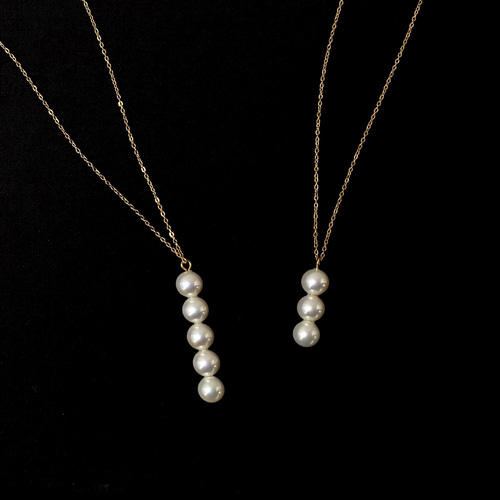 vertical pearls 国産貝パールの3連・5連ラインネックレス