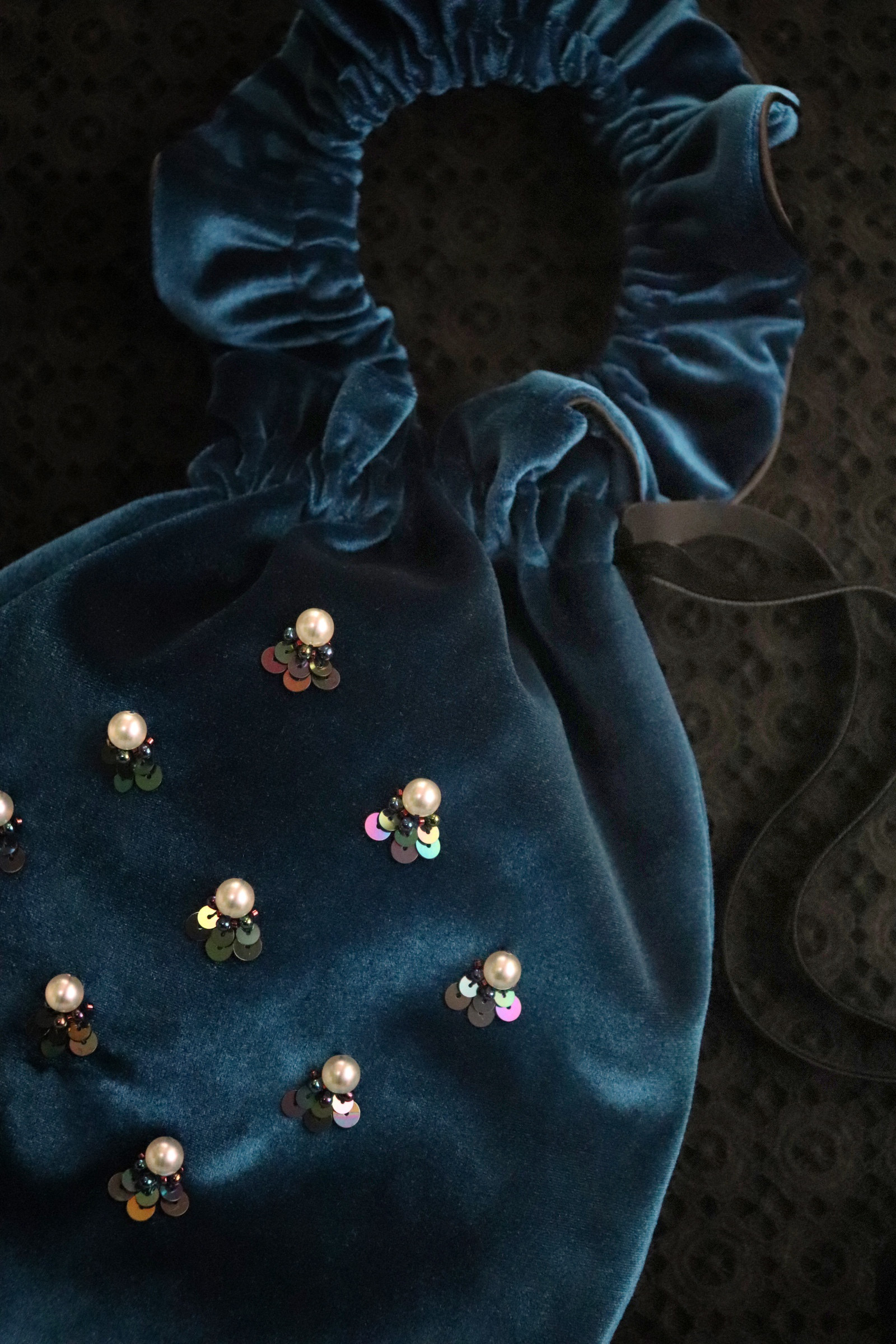 ハチドリのハンドバッグ