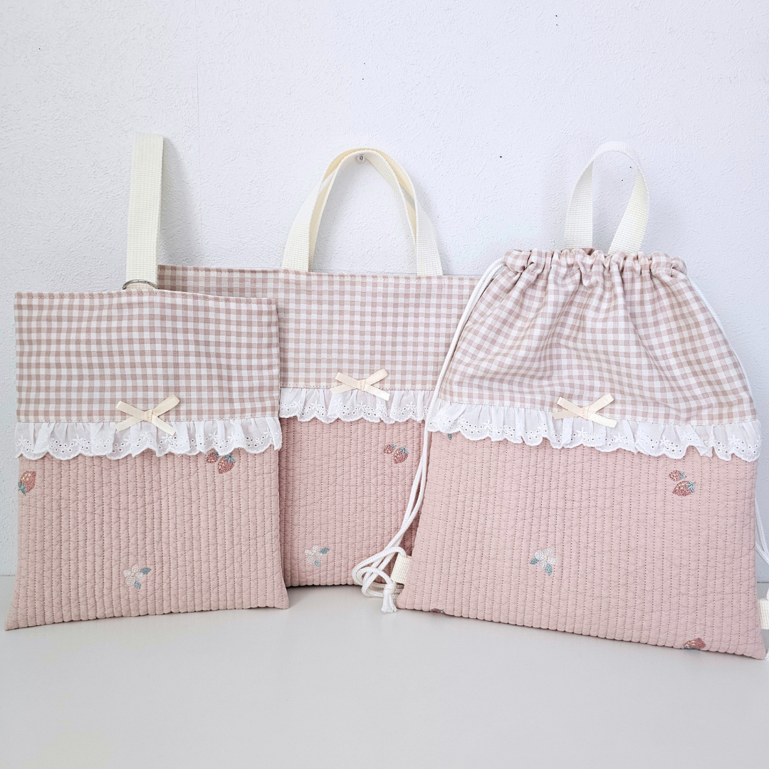 送料無料★入学・入園3点セット★ヌビ　刺繍　いちご★レッスンバッグ・上履き入れ・ナップサック