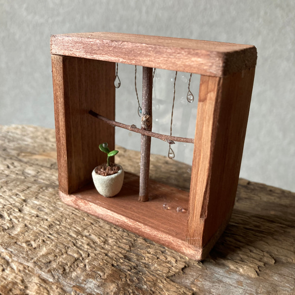 9941.bud 雨ふり窓辺 4枚目の画像