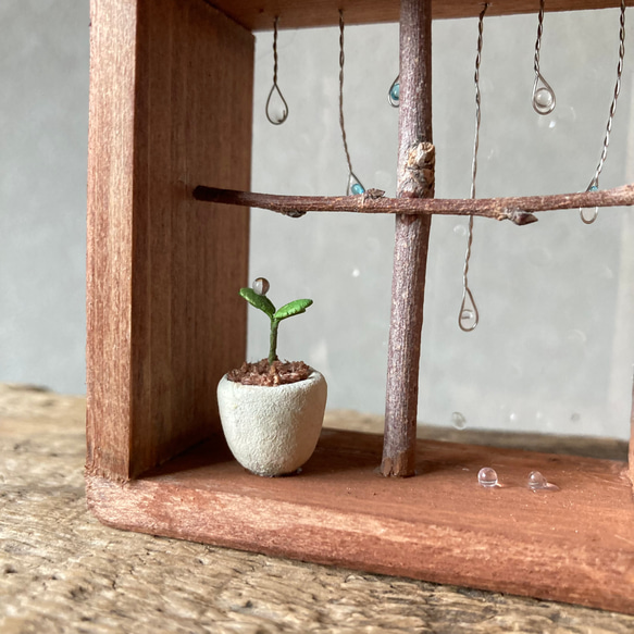 9941.bud 雨ふり窓辺 5枚目の画像