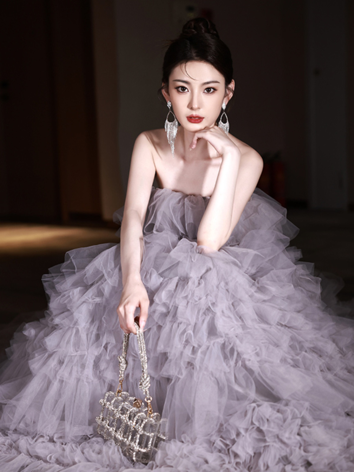 高級感 グレー ウェディングドレス 裾引き プリンセス 優雅 綺麗 花嫁 誕生日 成人式 二次会 前撮り 08605
