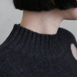 【至高の柔らかさ】ヤクダウン&ウール混紡 ドットニットプルオーバー　セーター　ダークグレー251132-2 15枚目の画像