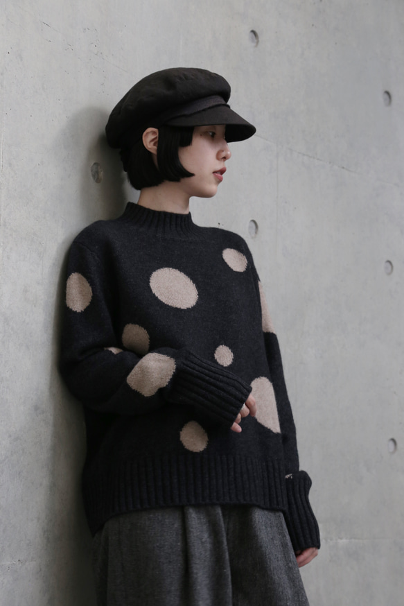 【至高の柔らかさ】ヤクダウン&ウール混紡 ドットニットプルオーバー　セーター　ダークグレー251132-2 6枚目の画像