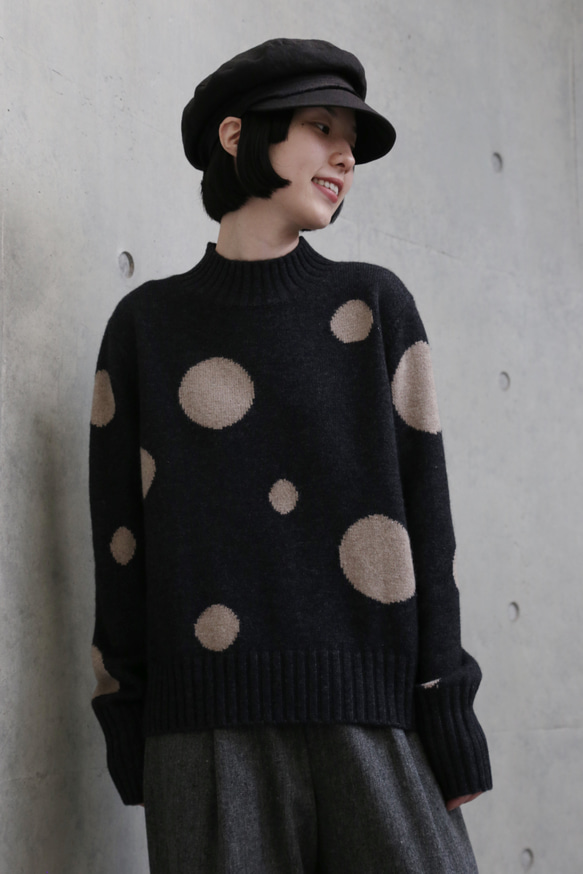 【至高の柔らかさ】ヤクダウン&ウール混紡 ドットニットプルオーバー　セーター　ダークグレー251132-2 8枚目の画像