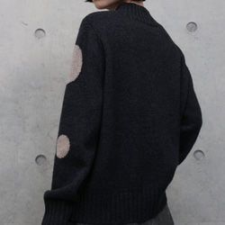 【至高の柔らかさ】ヤクダウン&ウール混紡 ドットニットプルオーバー　セーター　ダークグレー251132-2 12枚目の画像