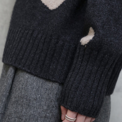 【至高の柔らかさ】ヤクダウン&ウール混紡 ドットニットプルオーバー　セーター　ダークグレー251132-2 17枚目の画像