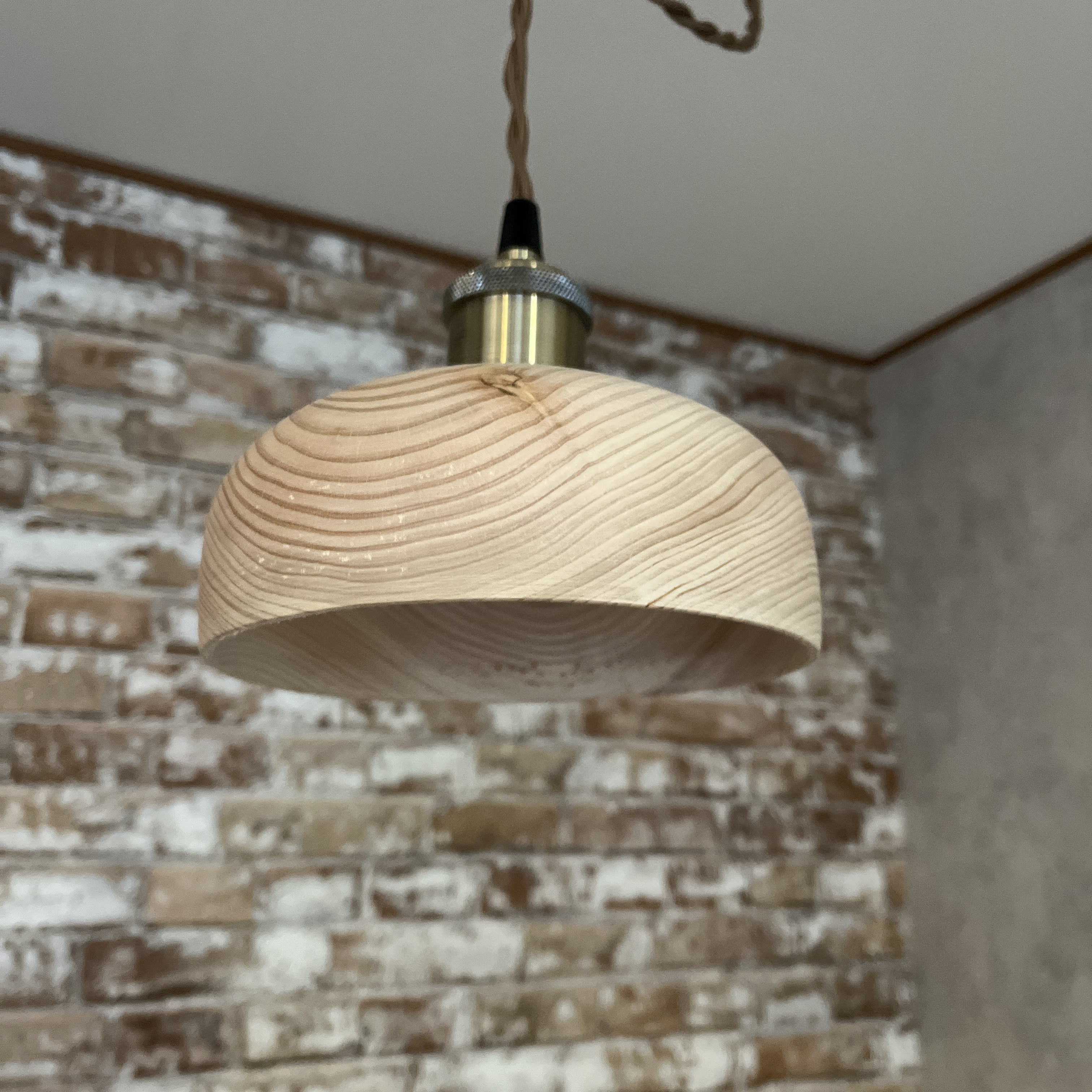 桧のペンダントライト