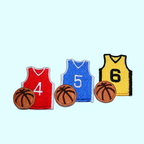 カラーと背番号が選べる バスケットボールとユニフォームのワッペン