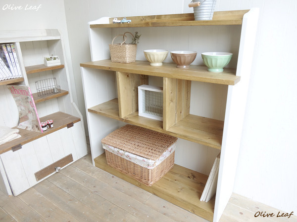 ※送料がかなり安くなりました！サイズ、デザインオーダー可！●仕切りデザイン3段チェスト●シャビーホワイト無垢材●受注製作