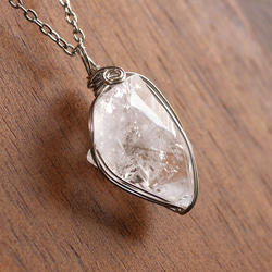 ピアス☆ロシア産フェナカイト（3.4mm）14kgf ピアス（スタッド・一粒