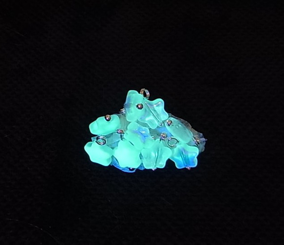 星チャーム 夜光加工 ボールピン加工 オーロラブルー　 2枚目の画像