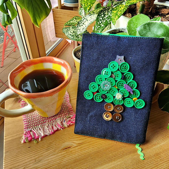 四季牛仔布書籍封面（平裝本尺寸），內含原創短篇小說 第4張的照片