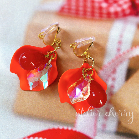 ビタミンカラーが映える花びらイヤリング 2枚目の画像