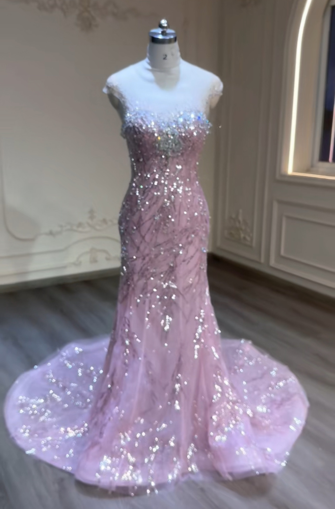 抜群のおしゃえ見え　取り外し可能オーバースカート　マーメイドカラードレス　タイトスカート　イリュージョンネック　あみあげ