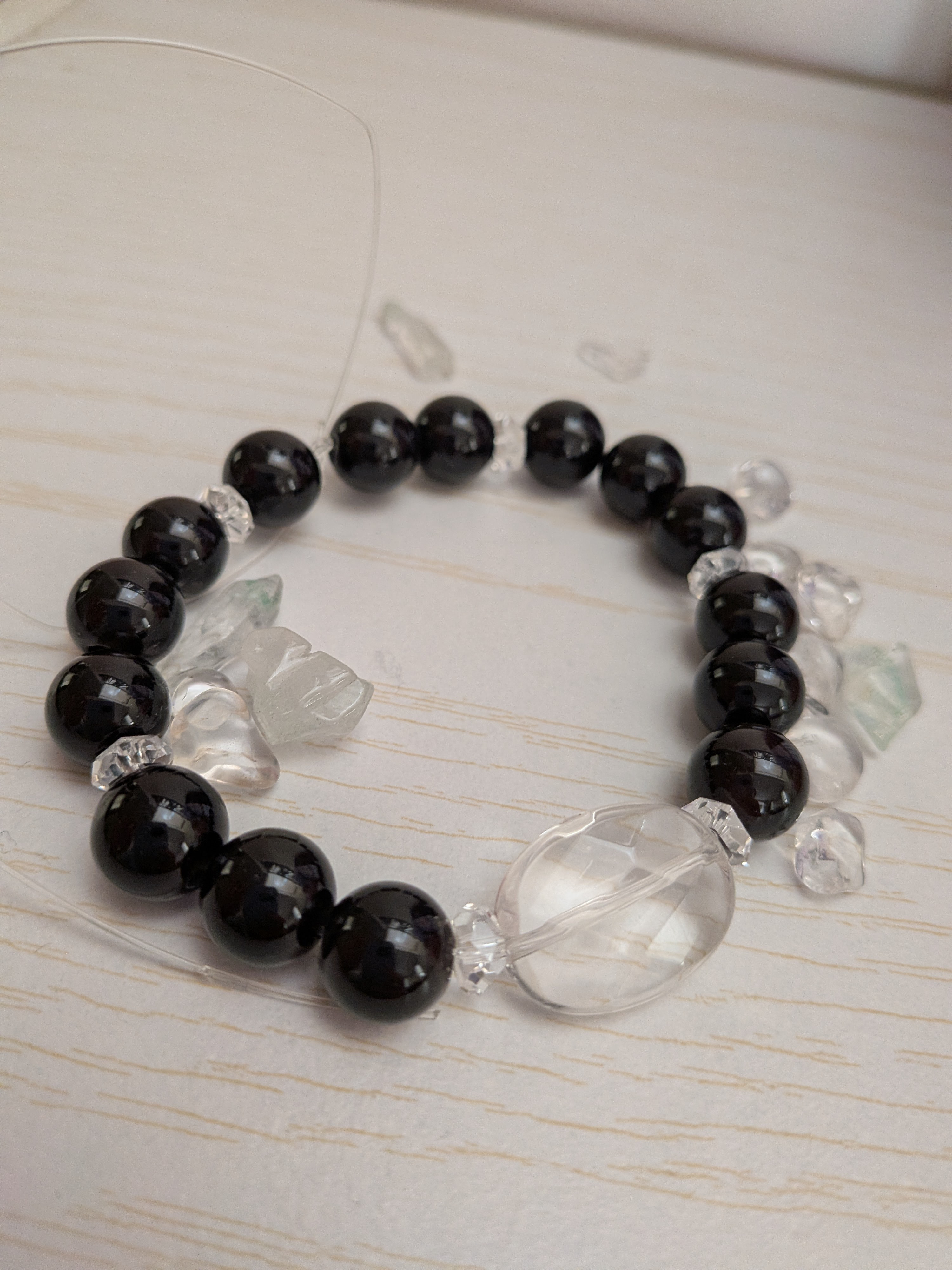 【送料無料】チベット産モリオンとキラキラ＊ブラジル産水晶のブレスレット