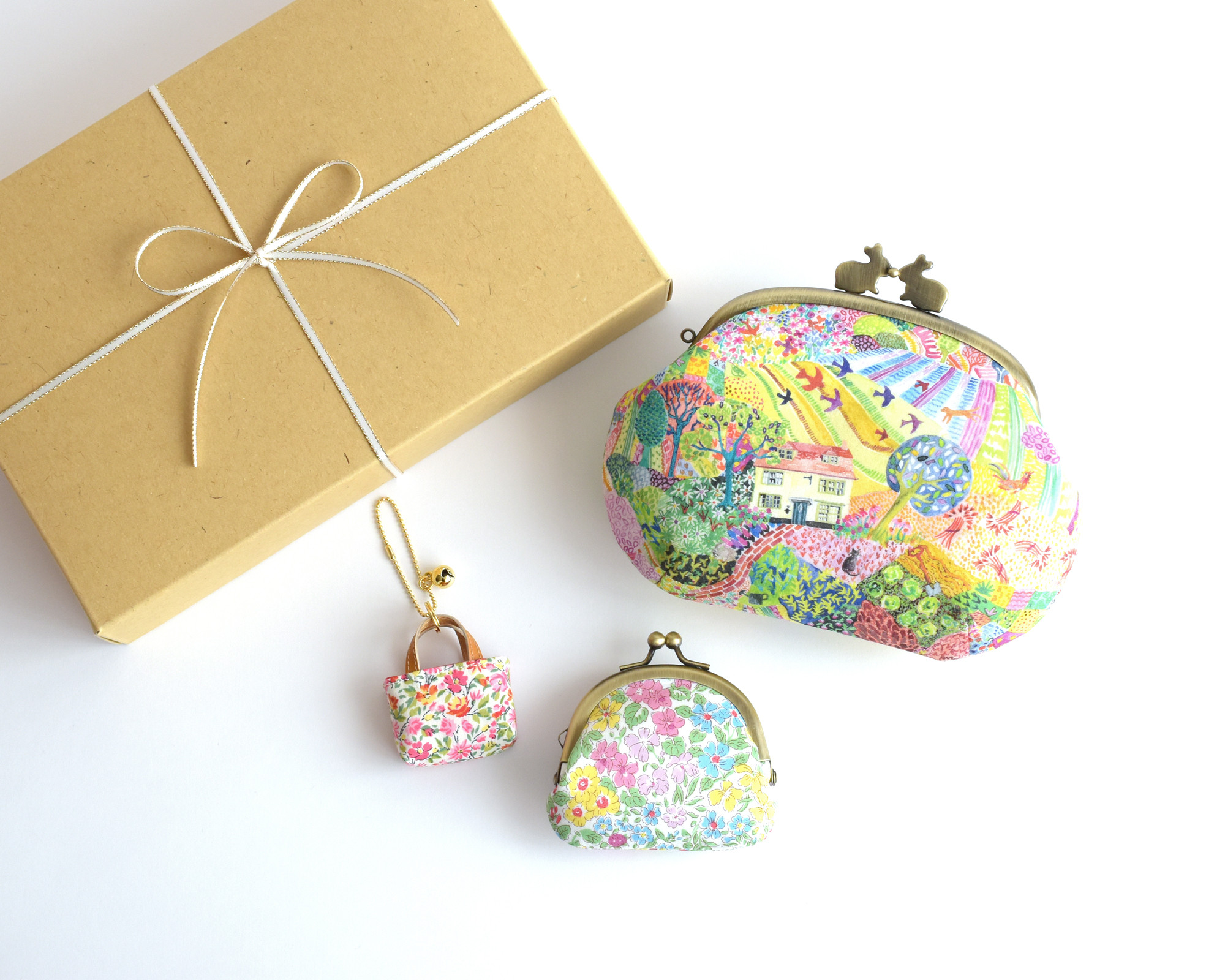 ○Creema限定新春福袋〈梅〉春を感じるがま口ポーチ・コインケース・バッグチャーム 3点セット【M】