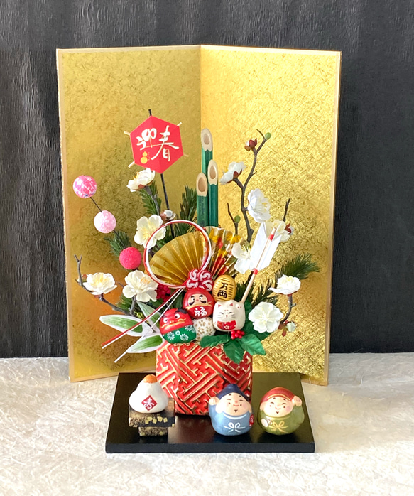 ダルマに獅子舞、招き猫！縁起物で彩る門松仕立てのお正月飾り＂鞘型