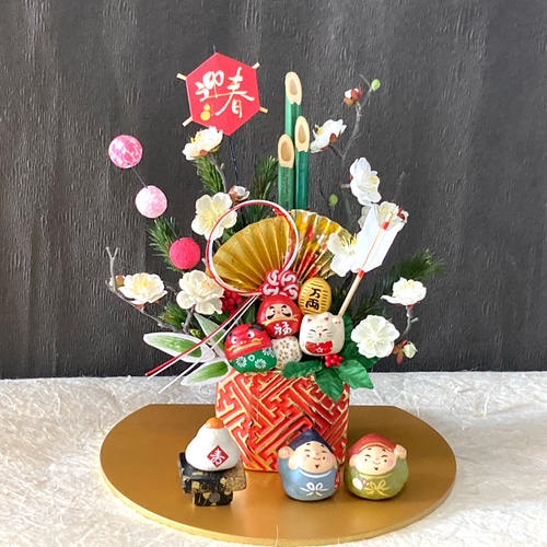 ダルマに獅子舞、招き猫！縁起物で彩る門松仕立てのお正月飾り＂鞘型