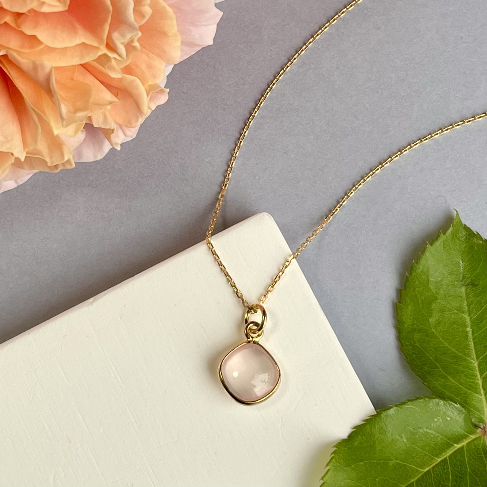 18Kgp ローズクォーツ スクエア ネックレス/金属アレルギー対応