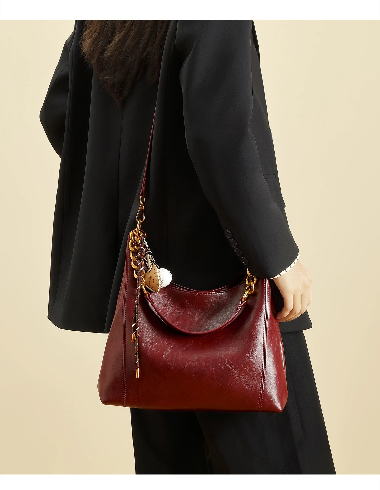 斜め掛けバッグ クーリエバッグ 肩掛 けカジュアル レディース パッチワーク ファー ボア 通勤 ミニトート キャメル