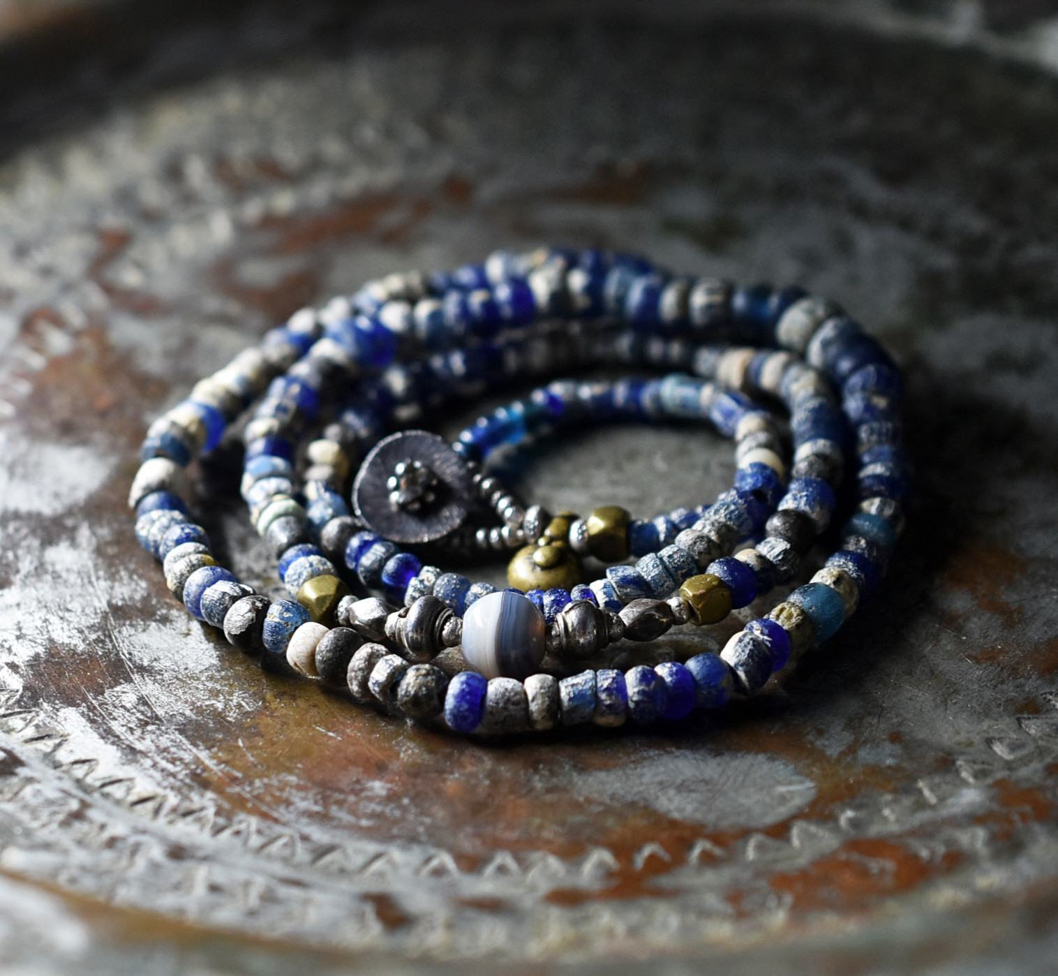 ジュンネ出土ビーズと古代瑪瑙、oldオリッサブラス＆チンシルバーのネックレス 22,010円