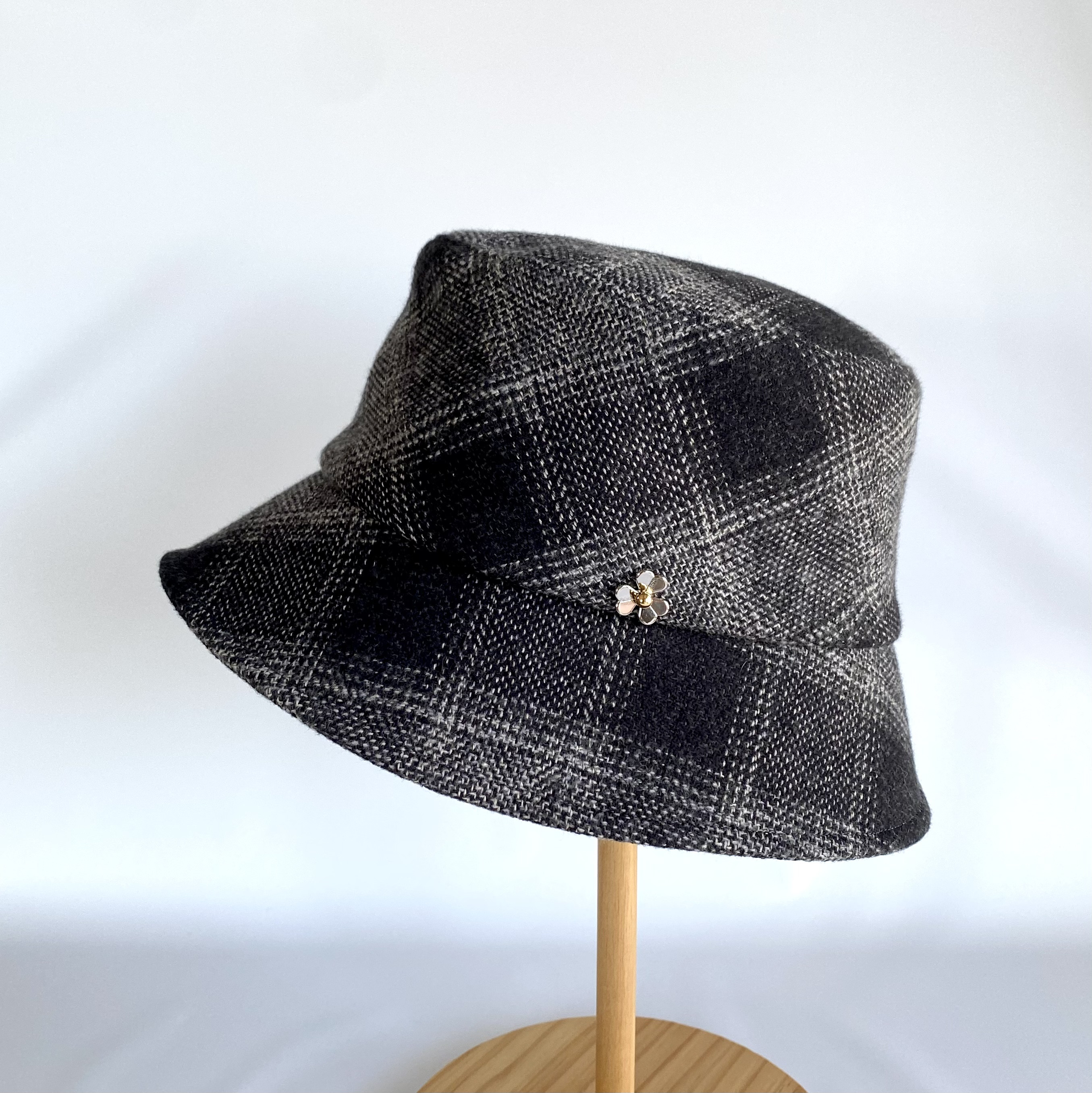 三つ葉チャーム＊ふんわり秋冬コットンのバケットハット＊レディース帽子《受注製作》SS/S/M/L/LL/冬限定2025