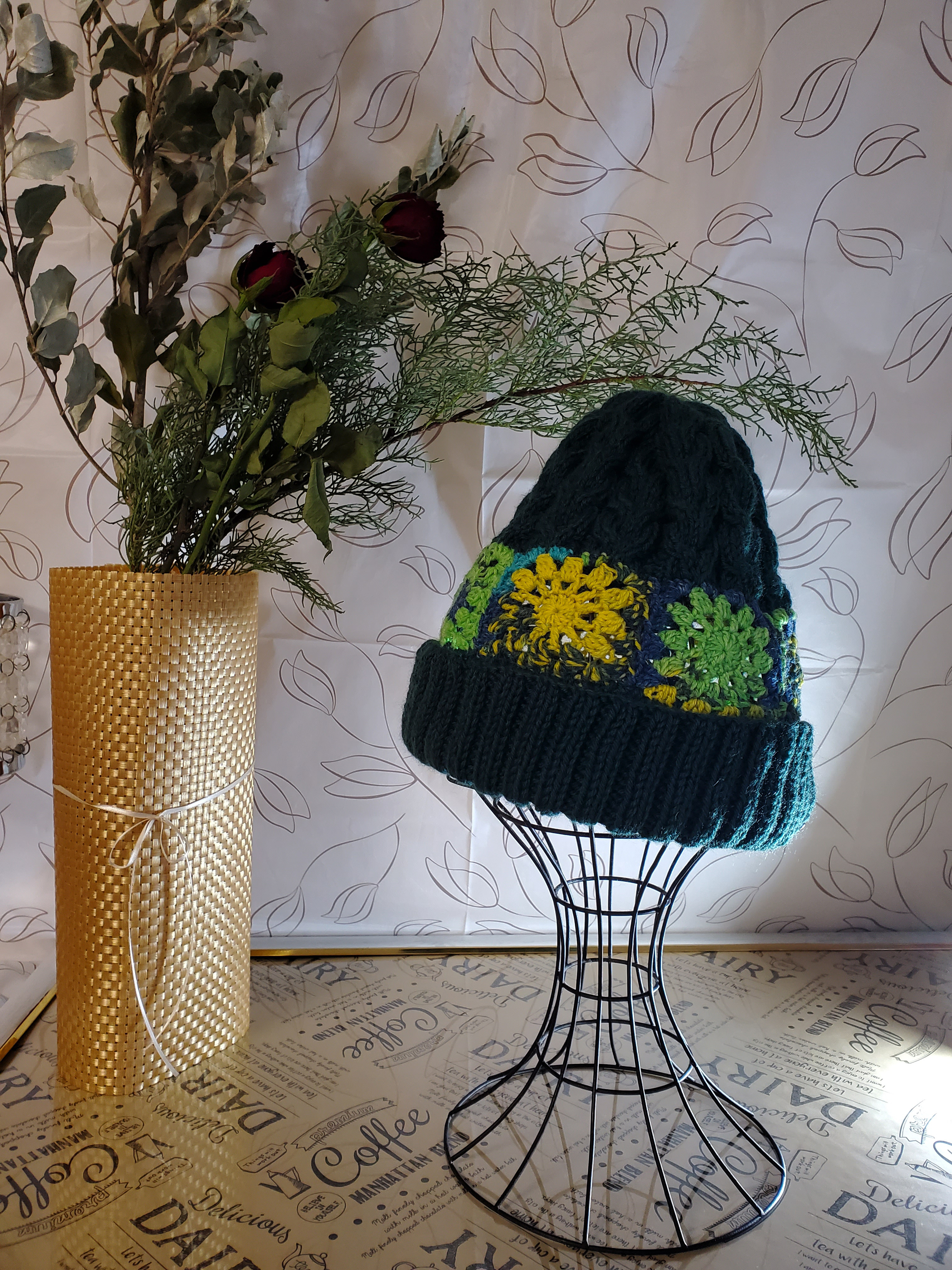 深いグリーンのモチーフかわいいゆったりニット帽子/ウール/ピーニー