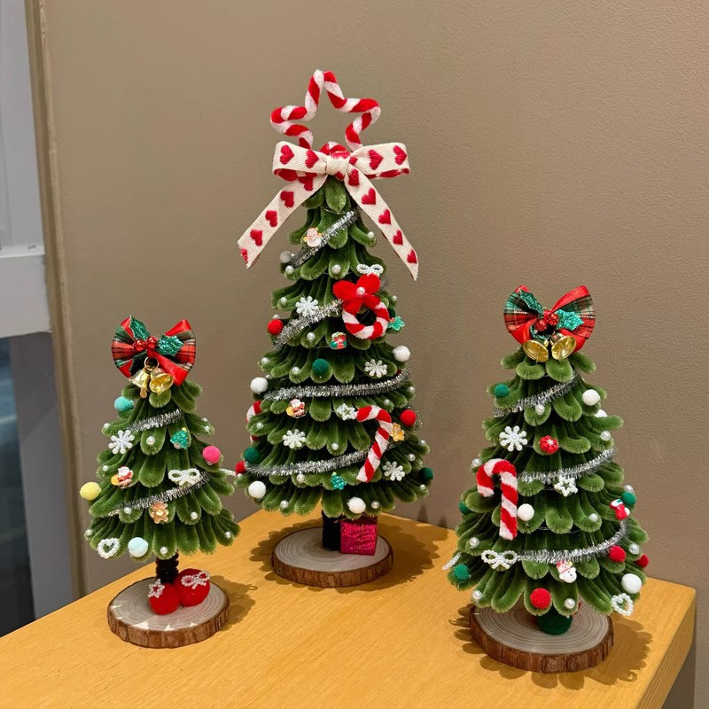 光るクリスマスツリー