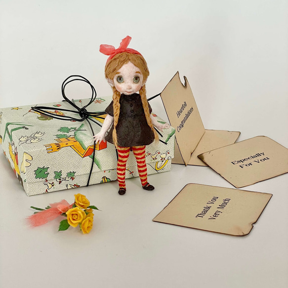 誕生日や記念日に…究極のミニメッセージカード〈和紙のミニチュアドール＆バラのミニ花束セット〉 6枚目の画像