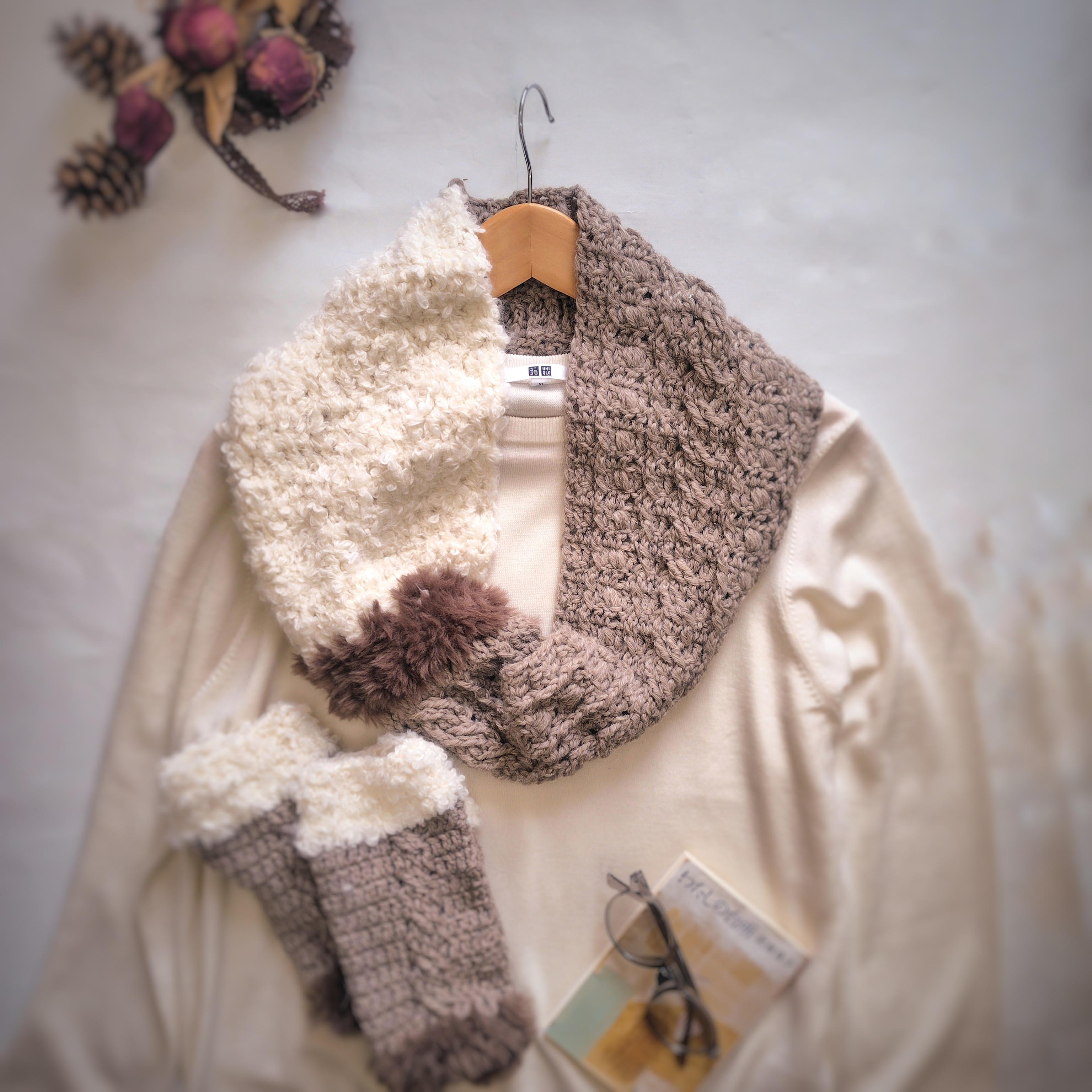 《特集掲載》春待ちあったかセット│ウルグアイウール 三色スヌード＆ハンドウォーマー│在庫限り・ベージュ（ラテカラー）