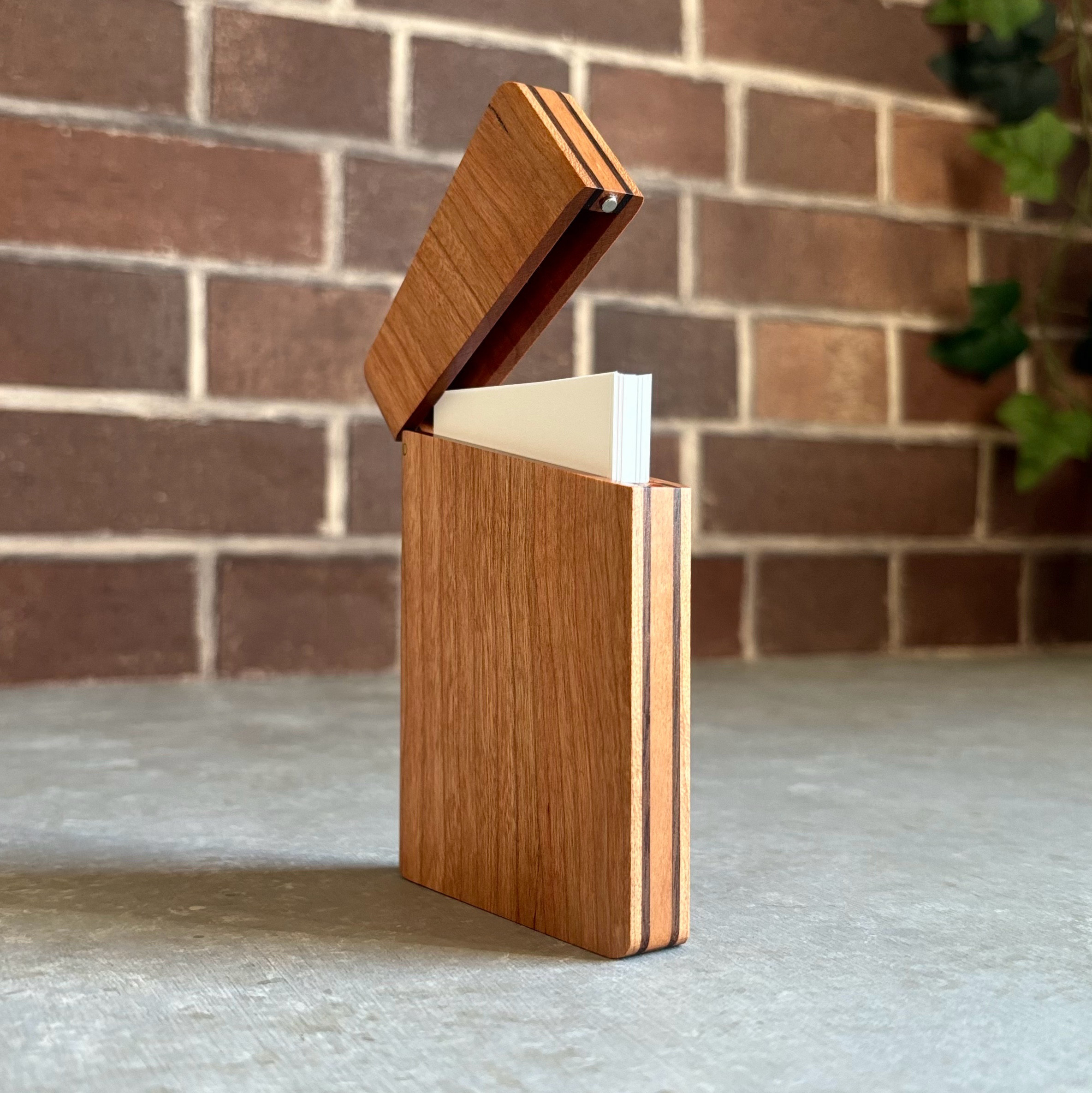 カードケース/名刺入れ ”潤-uruoi-”【樹種:チェリー】<№01-C-20011>