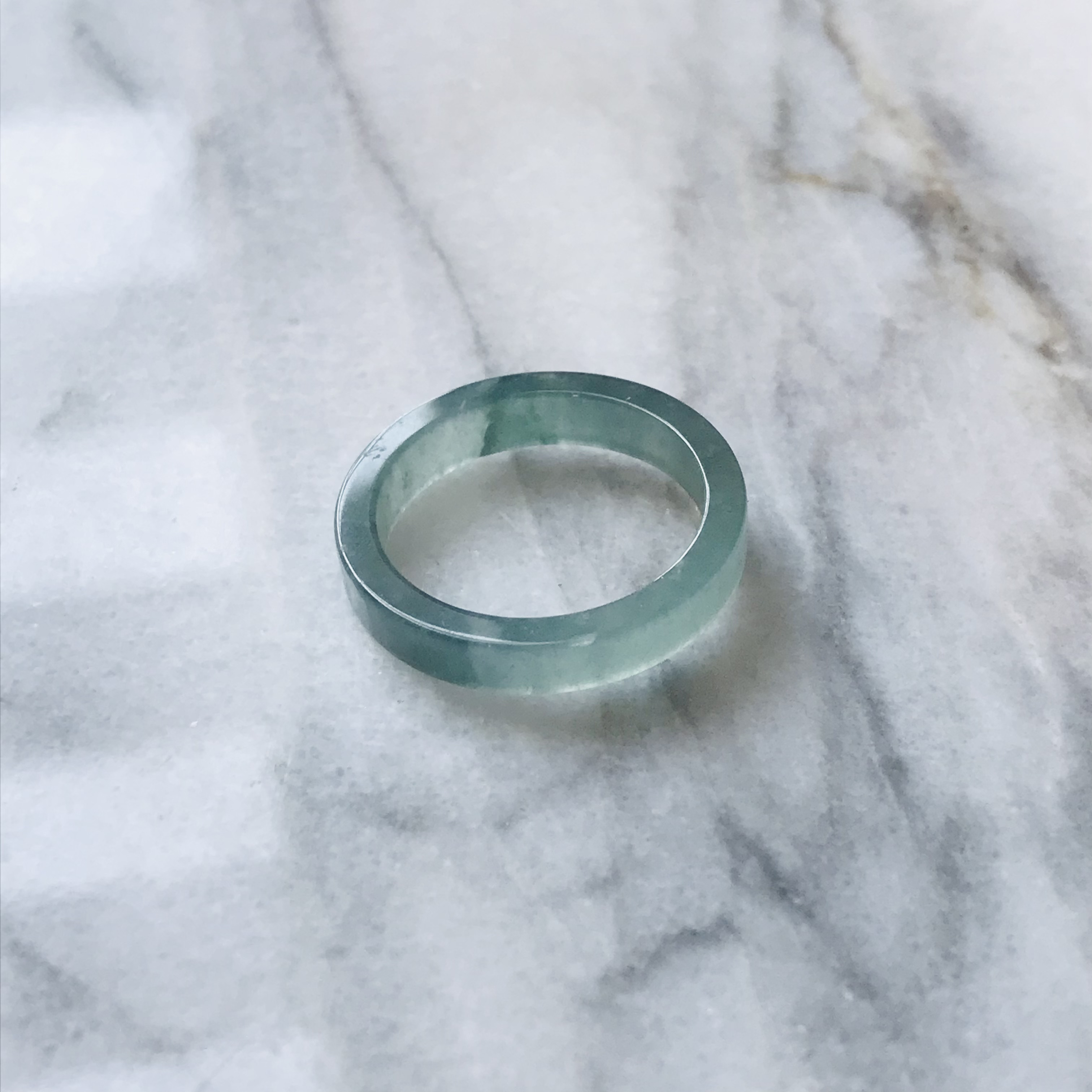 [R300-0151］ ジェイド　JADE ヒスイ　本翡翠　くりぬき　リング　天然石　一点物　グアテマラ産　19号　指輪