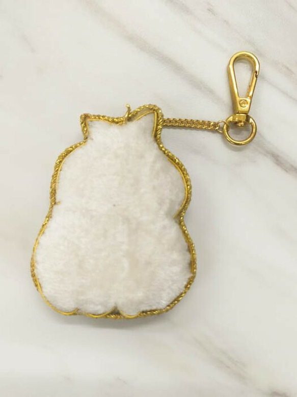 新入荷！インドより！素材としてもそのままでも！『インドの伝統的な刺繍技法、ザリ刺繍！バッグチャーム』～ファーリー 　猫～ 3枚目の画像