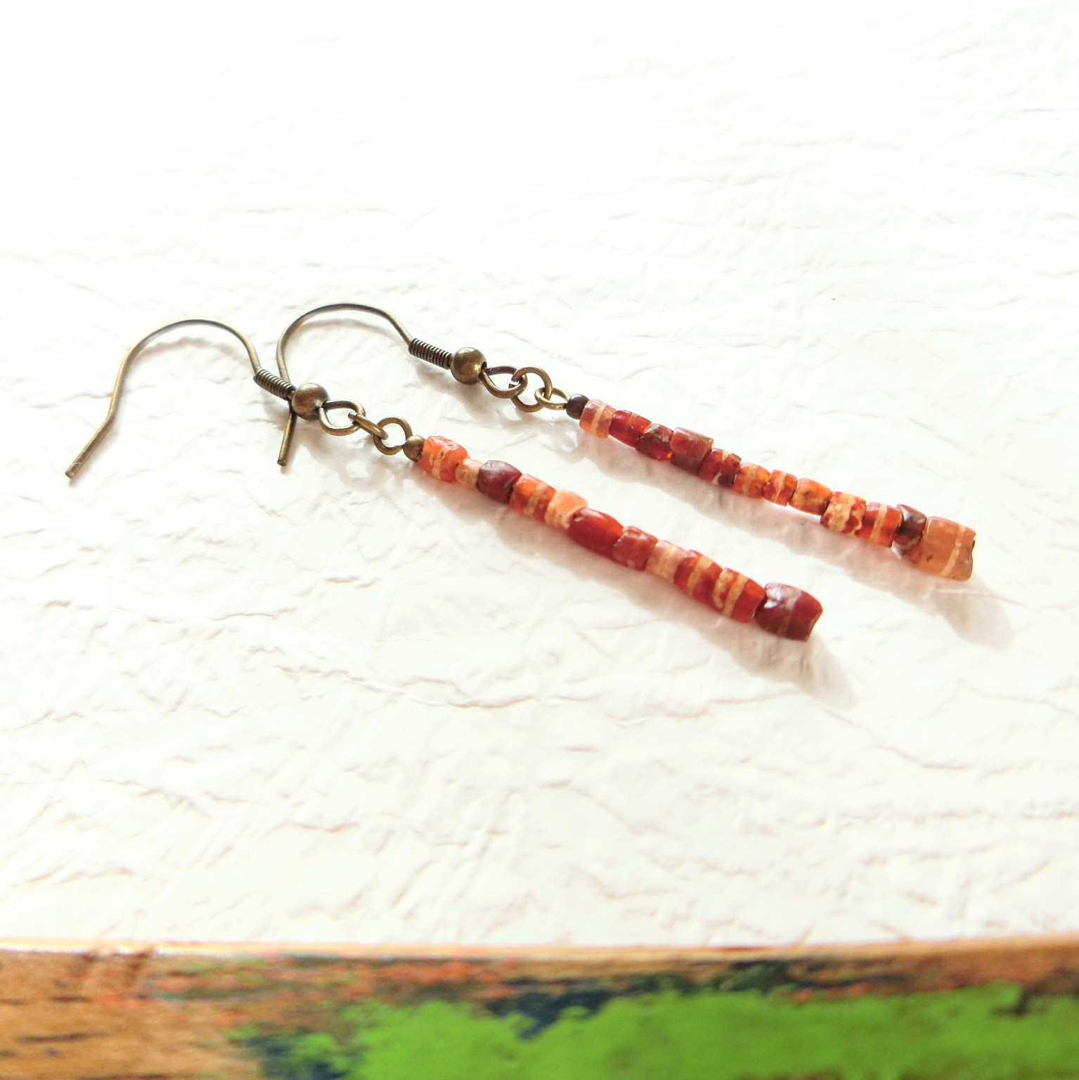 *2000年前のビーズ*エッチドカーネリアンのピアス／イヤリング 8,520円