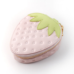 ヘタ付き白いちごなバニティポーチ（リップケース・小物入れ）／本革製 4枚目の画像