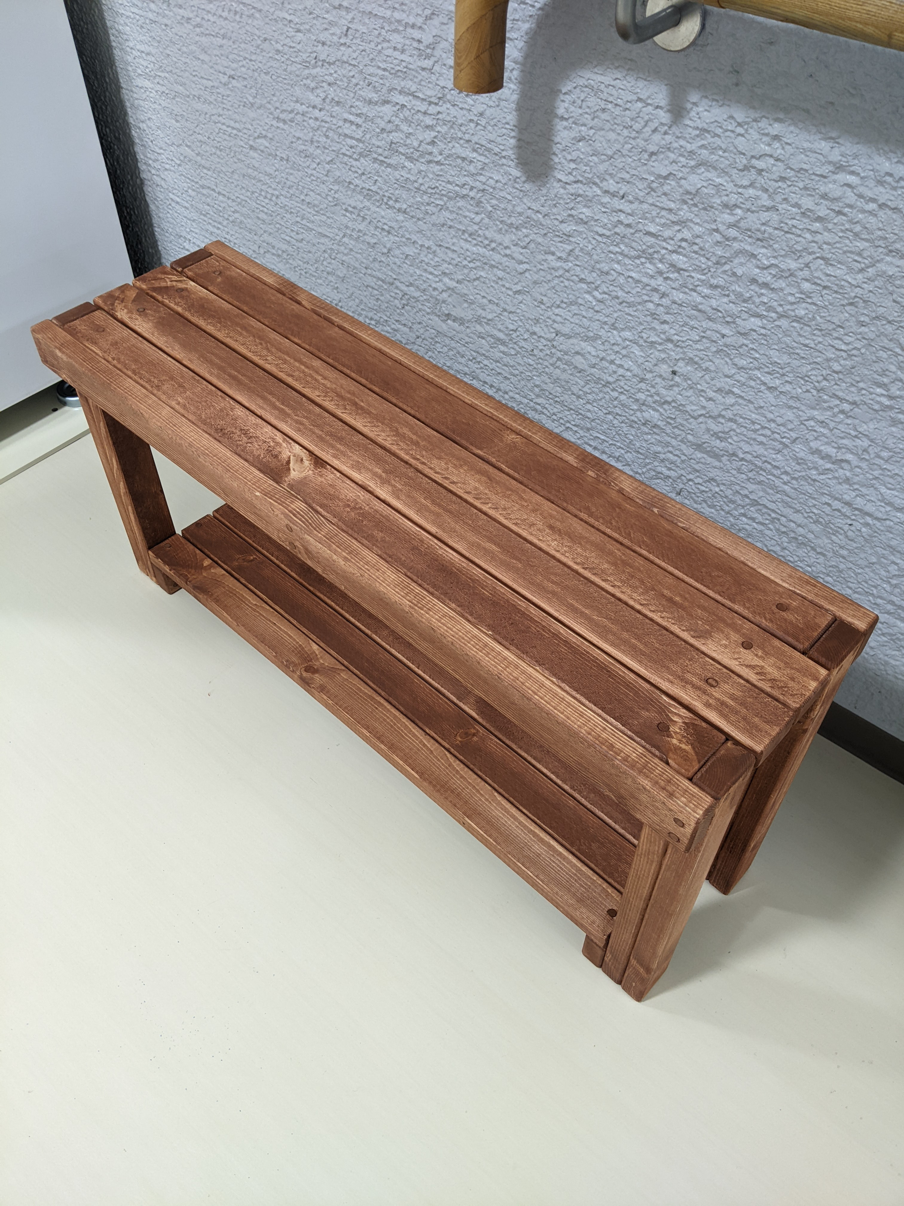 無垢材のスラットデザインベンチ収納付 約85㎝ 木部保護塗料キシラデコール（チーク）［イス　椅子　スツール］