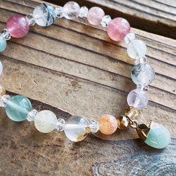 ◇マニカラン水晶レッドフラワーファントムのブレスレット 8500円