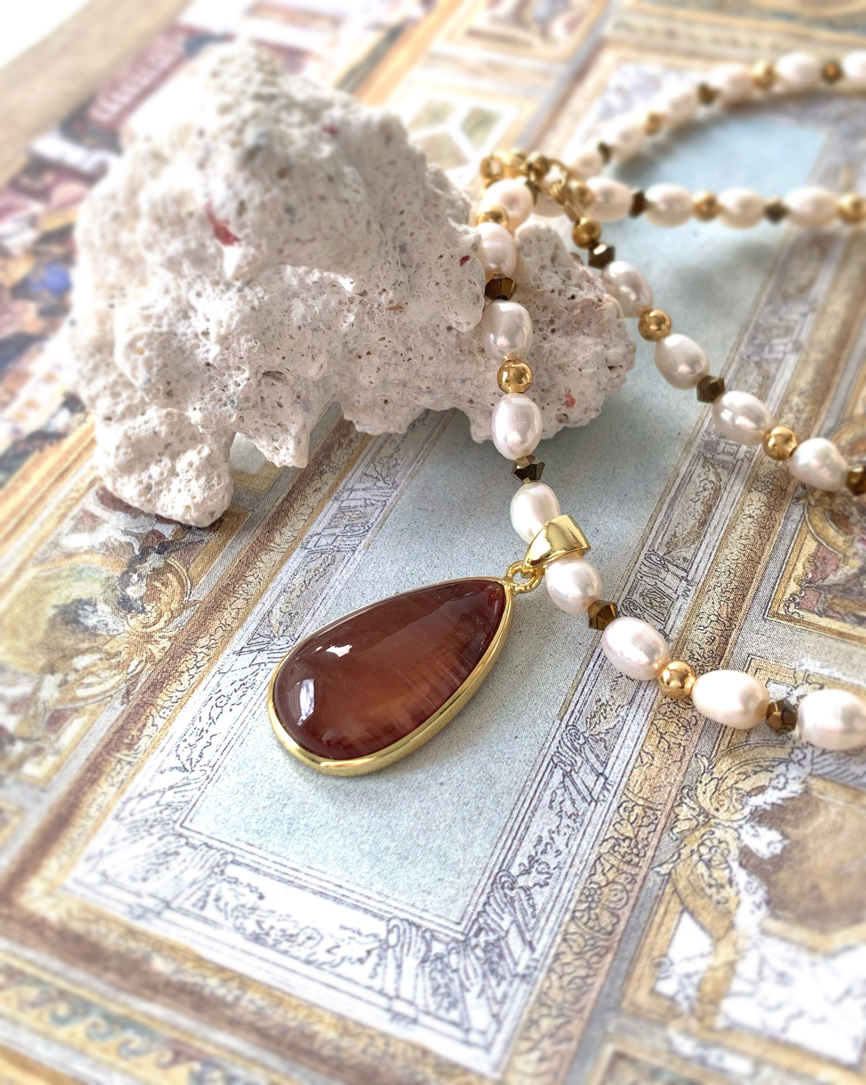 [1点物] チベット産アンデシンペンダントと淡水真珠のネックレス 天然石