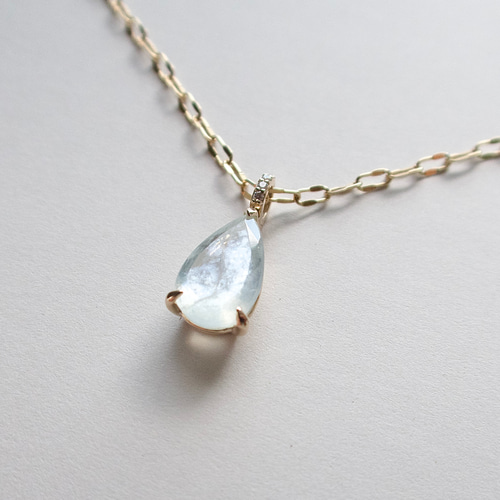 シンデレラアクアマリン｜Cinderella Aquamarine》ペアシェイプ天然石